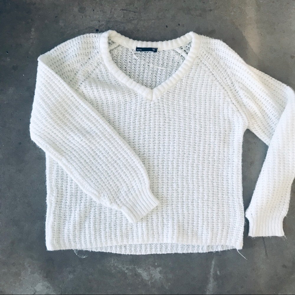 🥳3/$30🌸 Oversized white knit sweater